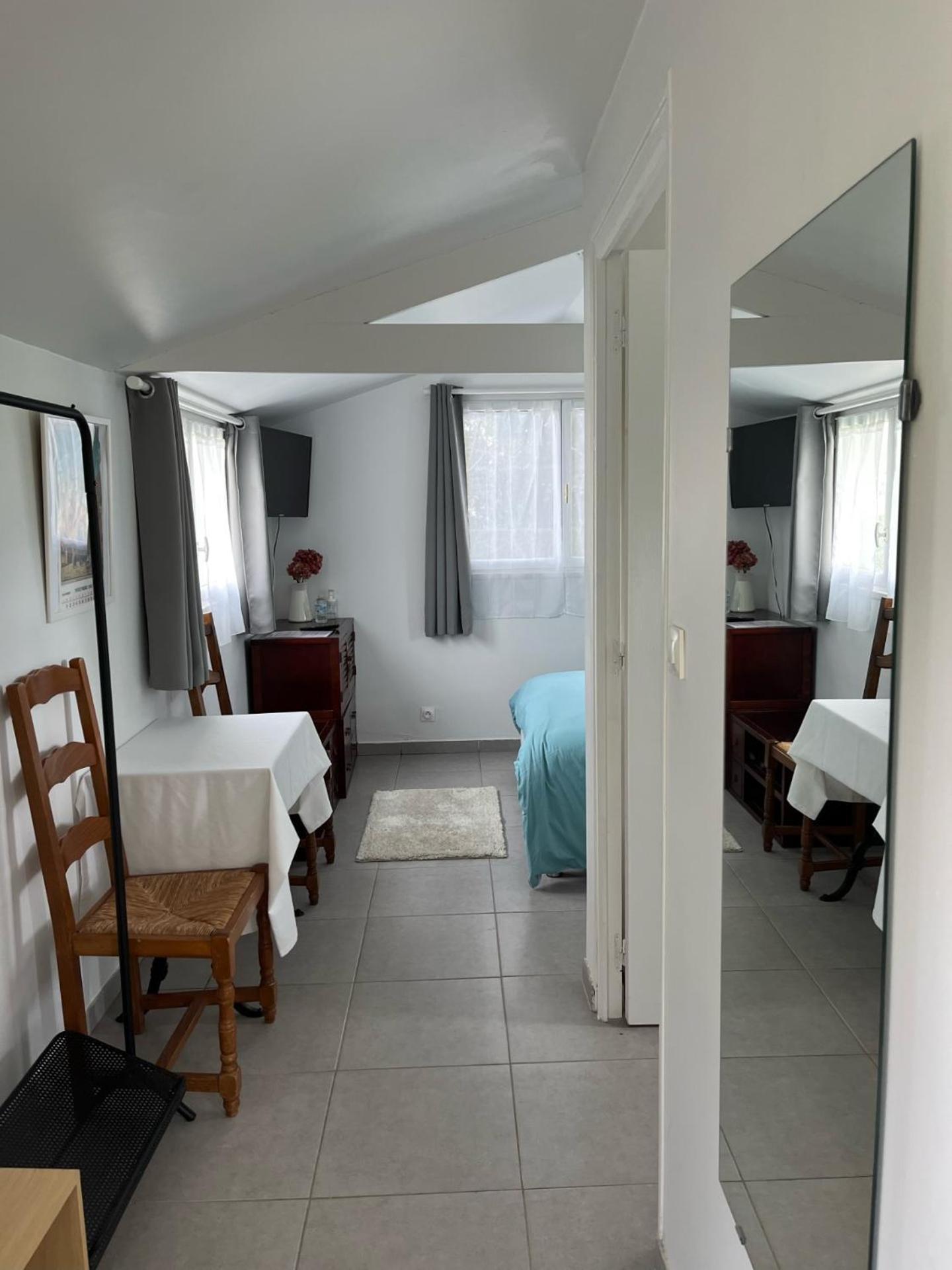 La Petite Campagne Bed and Breakfast Blaru Εξωτερικό φωτογραφία